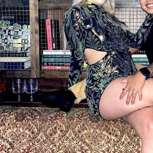 Sexy Long Sleeved Gold/Green iridescent sequin dress